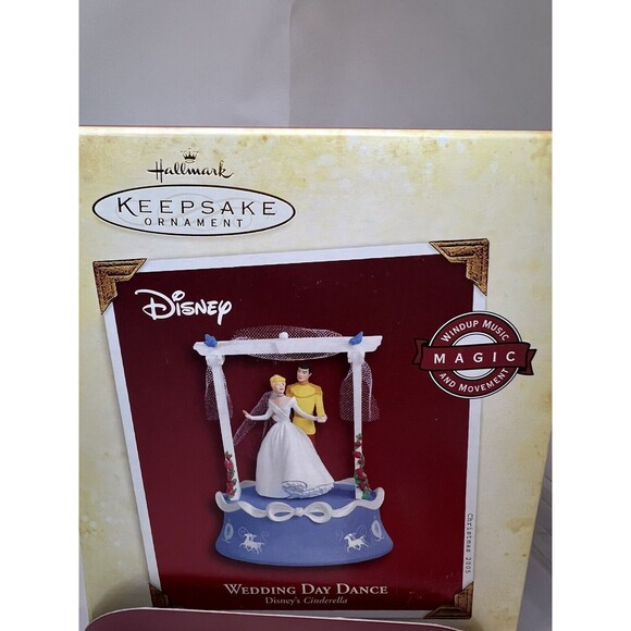 2005 CINDERELLA WEDDING DAY DANCE MUSICAL ORNAMENT Hallmark Disney Wind Up NIB - Picture 4 of 7